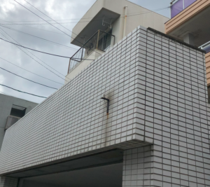 今回のご依頼は・・・お庭のお手入れです。